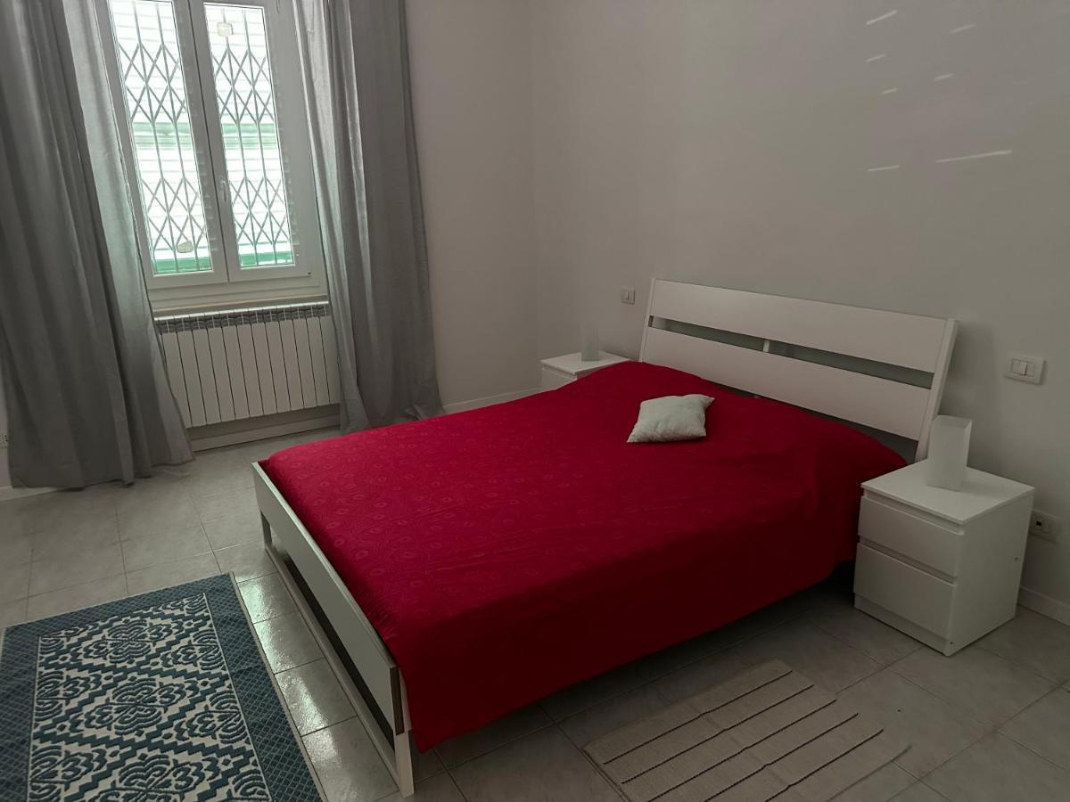 Casa Susanna - Delizioso Piano Terra, Centralissimo, Superservito, Tranquillo, Appena Fuori Ztl Parcheggio Libero Terni Eksteriør billede